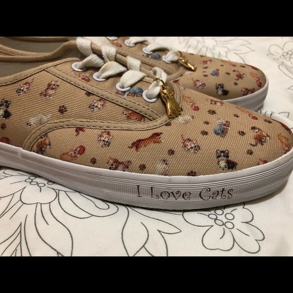 COPY - Bradford Exchange ”I Love Cats” Sneakers - Picture 2 of 5